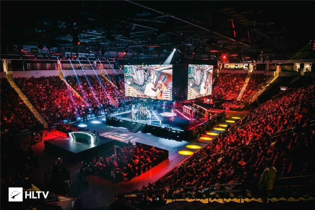 LNG Esports 模仿职业选手 knight 和 Alola 努力学习。 Bilibili Gaming 在第一场比赛中击败了 LNG Esports 。